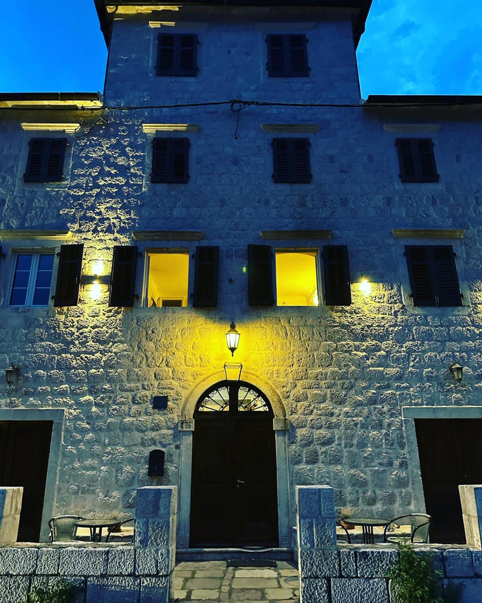 Oldmarinervilla Prčanj エクステリア 写真